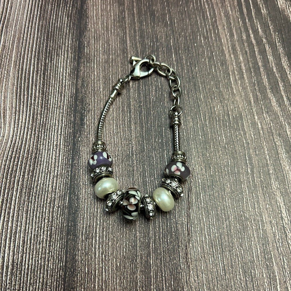 Elegant Silver and Purple Beaded Bracelet